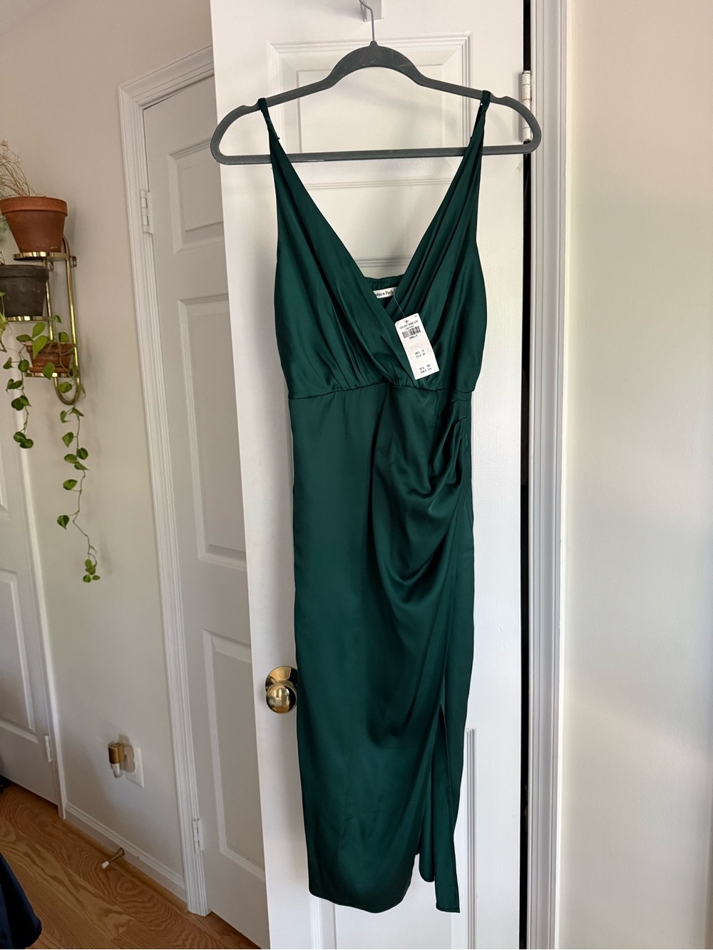 NWT Abercrombie & Fitch Satin Draped Wrap Midi Dress Emerald Green Small Petite - Picture 3 of 10